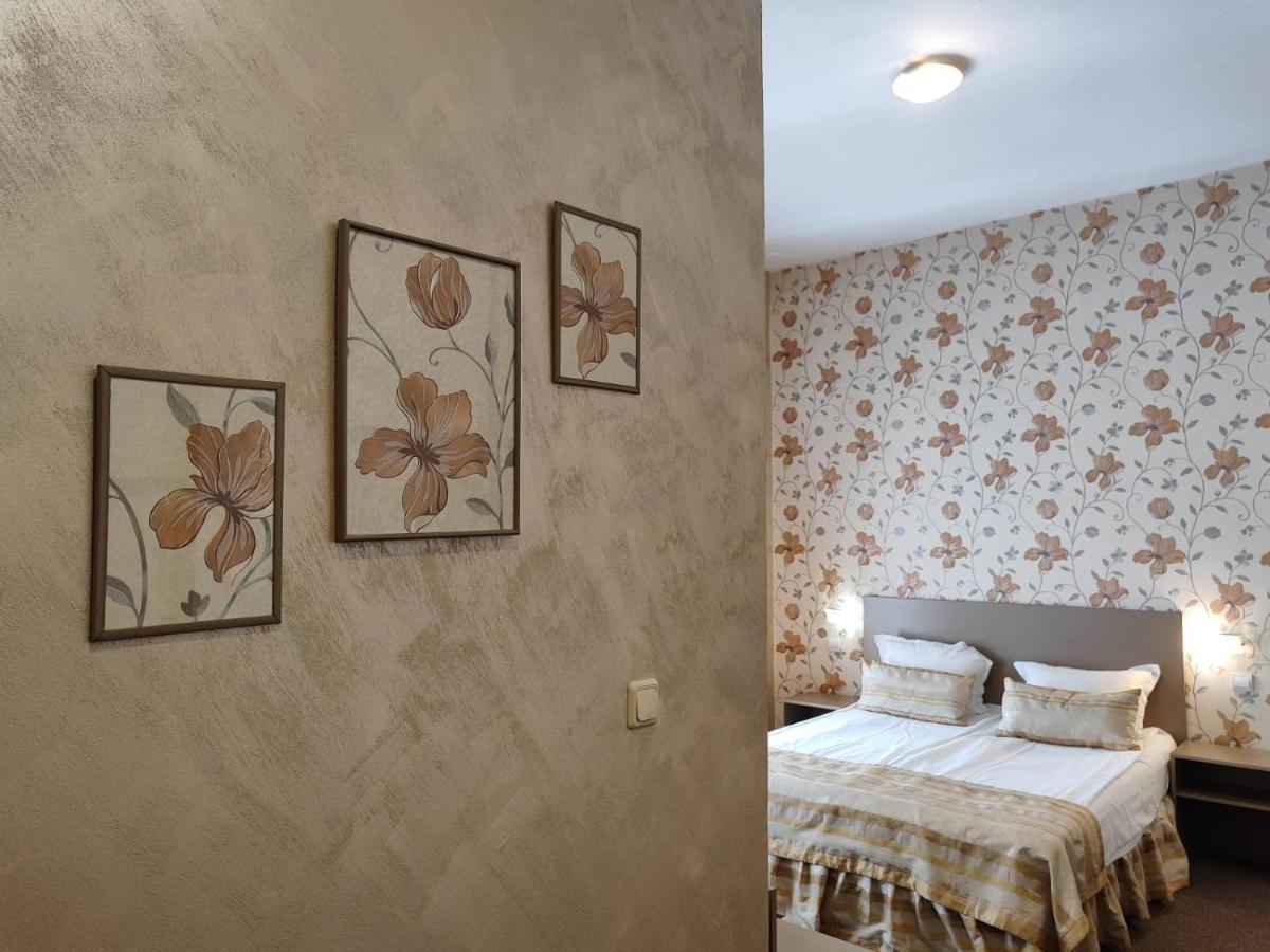 Семеен Хотел "Булаир" Burgas Ngoại thất bức ảnh